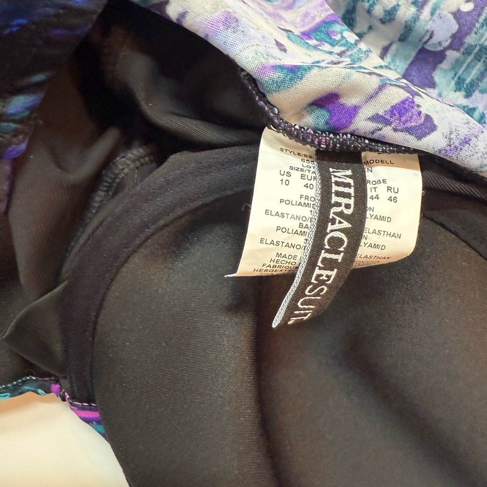 Miraclesuit
Siren One Piece - Picture 5 of 6